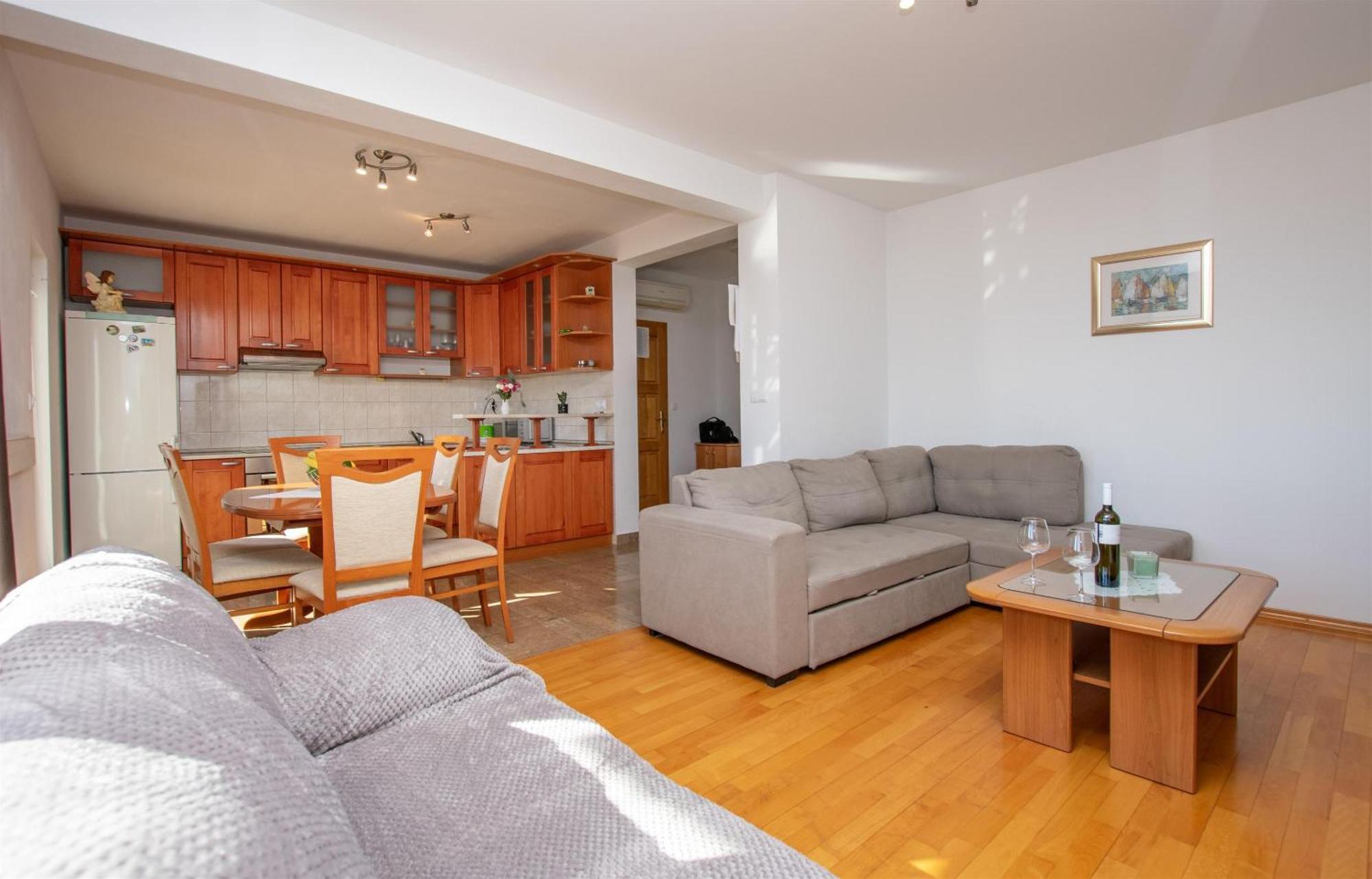 Apartment Zdravko Omiš Exteriör bild
