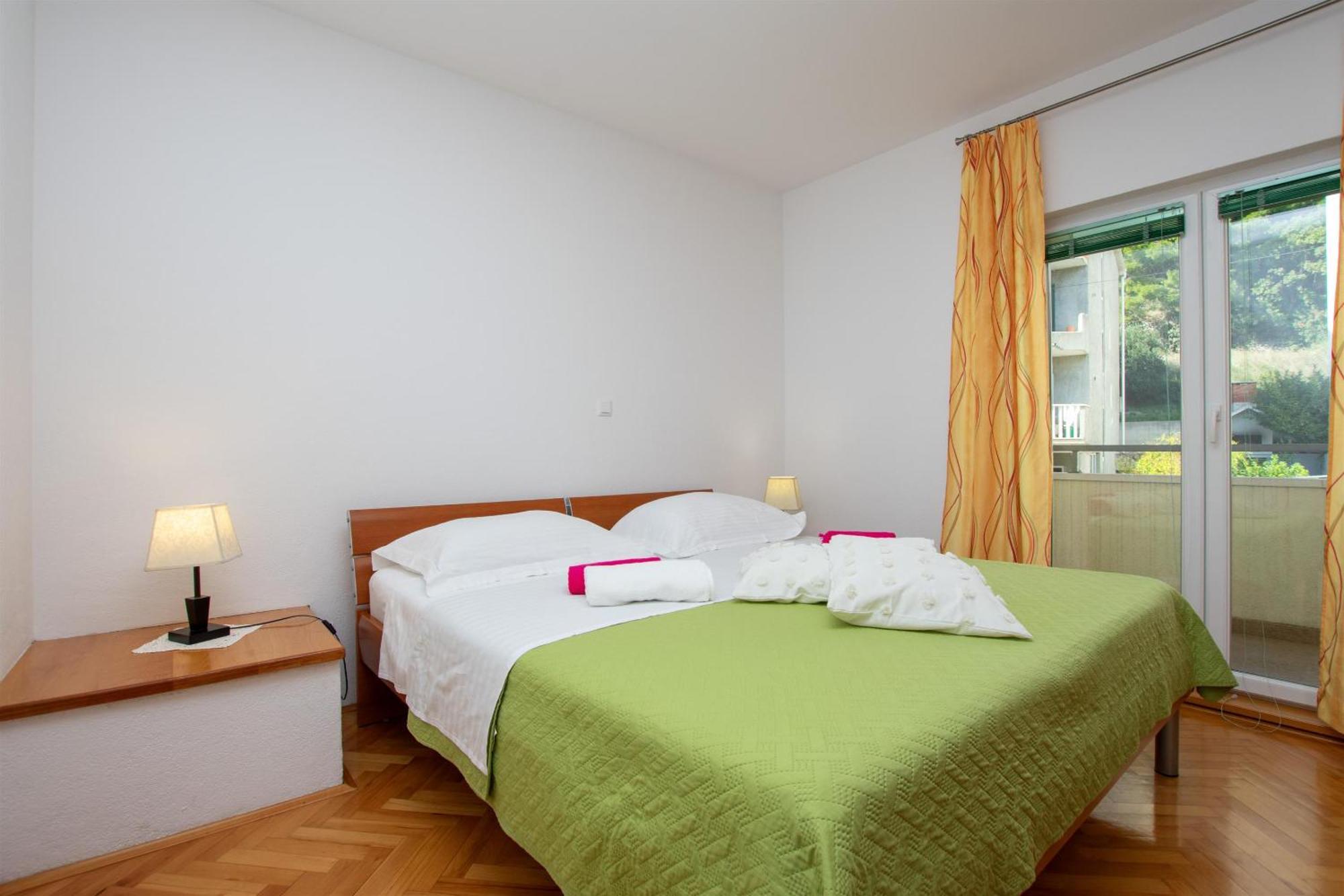 Apartment Zdravko Omiš Exteriör bild
