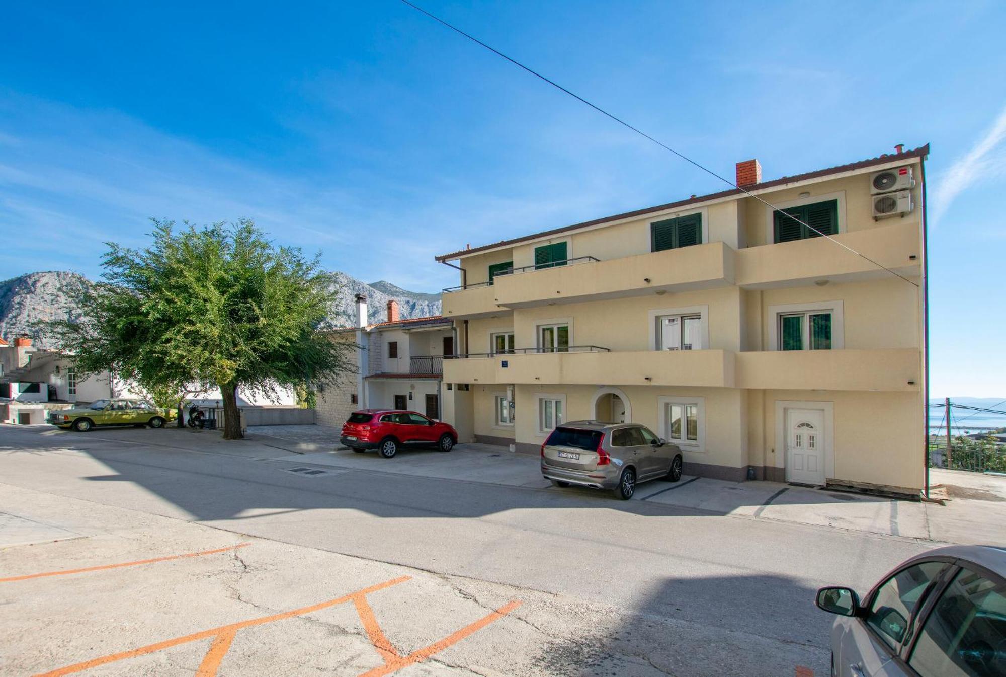 Apartment Zdravko Omiš Exteriör bild